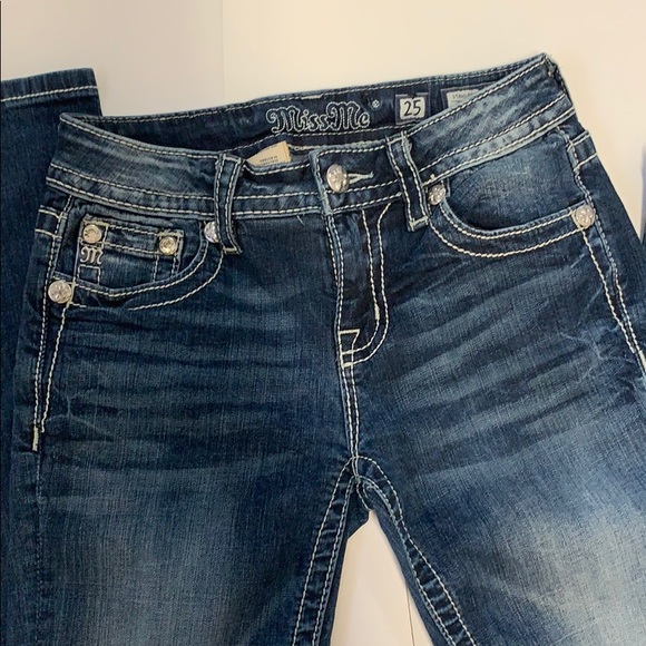 NWT 🏷 !! Miss Me Skinny Jeans 👖 🦋 - Picture 4 of 6
